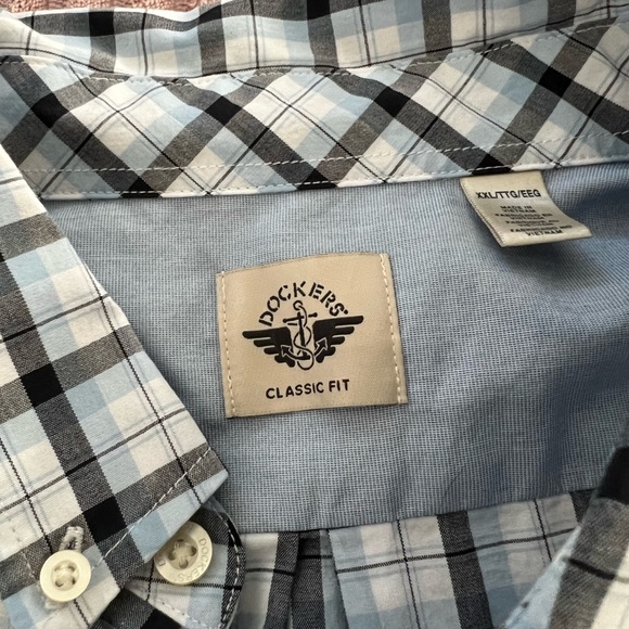 Dockers button up shirt - Picture 2 of 2